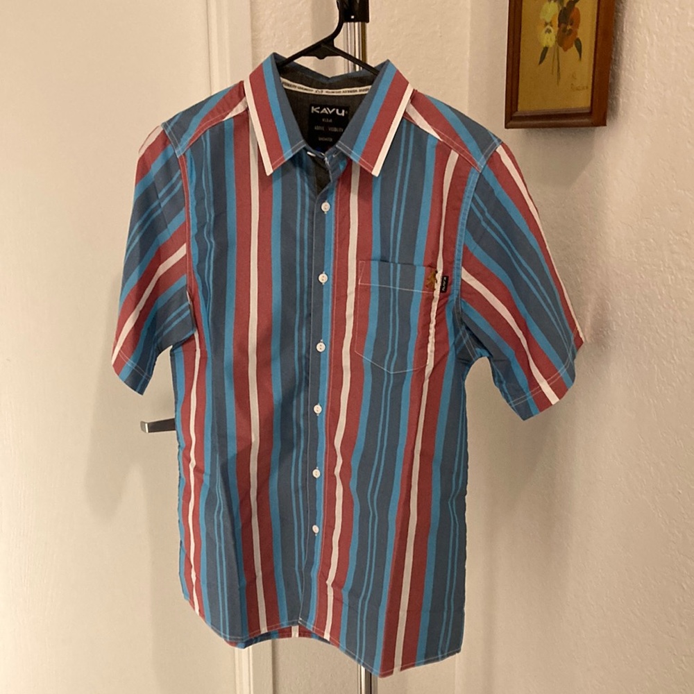 Kavu Yes Way short sleeve shirt. NWT!!